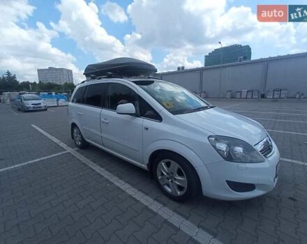 Белый Опель Зафира, объемом двигателя 1.7 л и пробегом 200 тыс. км за 6800 $, фото 8 на Automoto.ua