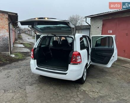 Белый Опель Зафира, объемом двигателя 1.8 л и пробегом 218 тыс. км за 7555 $, фото 17 на Automoto.ua
