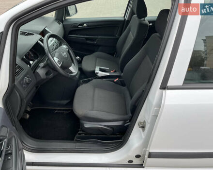 Білий Опель Зафіра, об'ємом двигуна 1.6 л та пробігом 244 тис. км за 6850 $, фото 22 на Automoto.ua