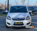 Белый Опель Зафира, объемом двигателя 1.7 л и пробегом 233 тыс. км за 7800 $, фото 1 на Automoto.ua