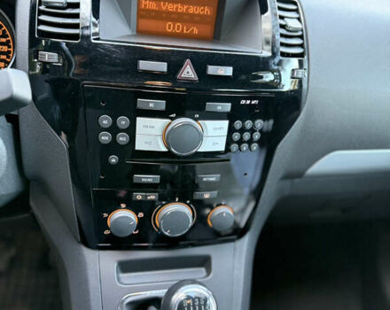 Белый Опель Зафира, объемом двигателя 1.8 л и пробегом 218 тыс. км за 6900 $, фото 15 на Automoto.ua