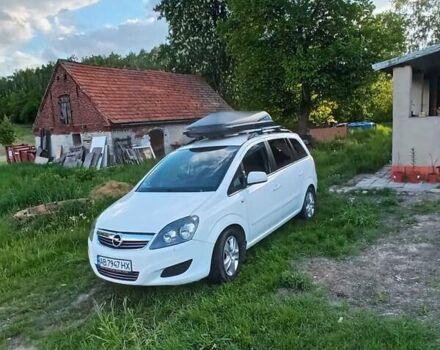 Белый Опель Зафира, объемом двигателя 1.7 л и пробегом 200 тыс. км за 6800 $, фото 5 на Automoto.ua