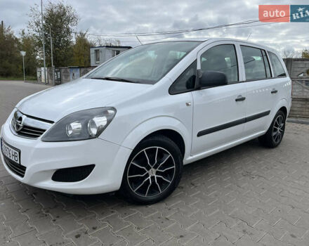 Білий Опель Зафіра, об'ємом двигуна 1.6 л та пробігом 244 тис. км за 6850 $, фото 1 на Automoto.ua