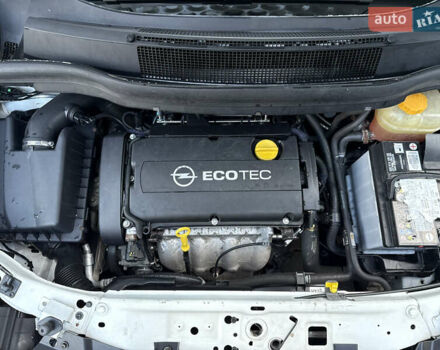 Белый Опель Зафира, объемом двигателя 1.8 л и пробегом 218 тыс. км за 6900 $, фото 21 на Automoto.ua