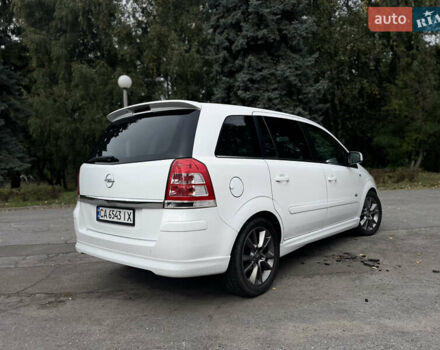 Белый Опель Зафира, объемом двигателя 1.69 л и пробегом 250 тыс. км за 7900 $, фото 2 на Automoto.ua