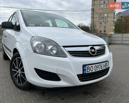Білий Опель Зафіра, об'ємом двигуна 1.6 л та пробігом 244 тис. км за 6850 $, фото 9 на Automoto.ua