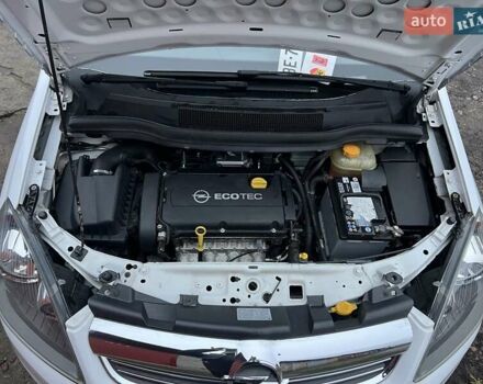 Белый Опель Зафира, объемом двигателя 1.8 л и пробегом 218 тыс. км за 7555 $, фото 35 на Automoto.ua