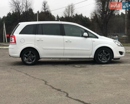 Белый Опель Зафира, объемом двигателя 1.8 л и пробегом 240 тыс. км за 7800 $, фото 15 на Automoto.ua