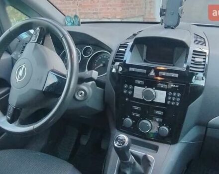 Белый Опель Зафира, объемом двигателя 1.7 л и пробегом 184 тыс. км за 7300 $, фото 9 на Automoto.ua