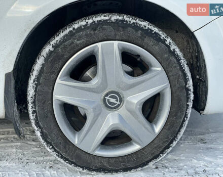 Білий Опель Зафіра, об'ємом двигуна 1.8 л та пробігом 238 тис. км за 6700 $, фото 17 на Automoto.ua