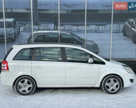 Білий Опель Зафіра, об'ємом двигуна 1.8 л та пробігом 238 тис. км за 6700 $, фото 6 на Automoto.ua