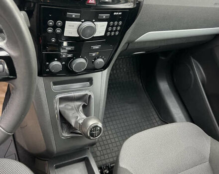 Белый Опель Зафира, объемом двигателя 1.6 л и пробегом 186 тыс. км за 9100 $, фото 10 на Automoto.ua