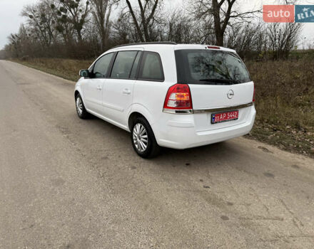 Белый Опель Зафира, объемом двигателя 1.6 л и пробегом 173 тыс. км за 7999 $, фото 5 на Automoto.ua