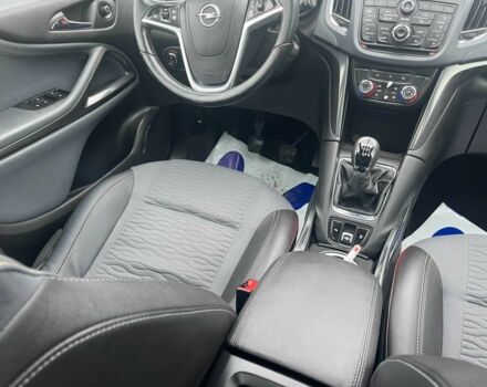 Белый Опель Зафира, объемом двигателя 2 л и пробегом 187 тыс. км за 8975 $, фото 3 на Automoto.ua