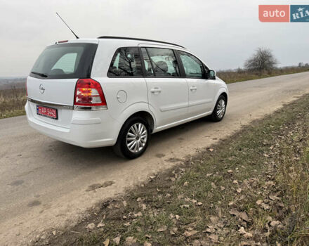Белый Опель Зафира, объемом двигателя 1.6 л и пробегом 173 тыс. км за 7999 $, фото 12 на Automoto.ua