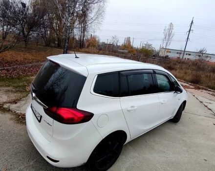 Белый Опель Зафира, объемом двигателя 1.6 л и пробегом 205 тыс. км за 8700 $, фото 4 на Automoto.ua