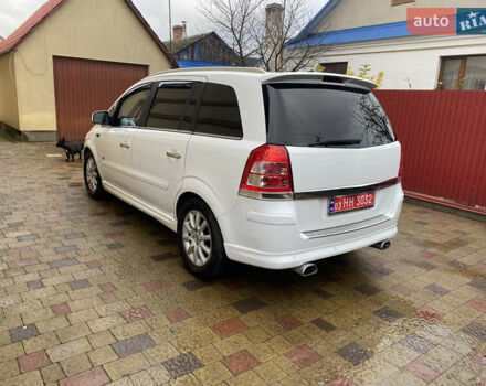 Белый Опель Зафира, объемом двигателя 1.8 л и пробегом 164 тыс. км за 7890 $, фото 7 на Automoto.ua