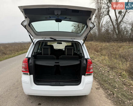 Белый Опель Зафира, объемом двигателя 1.6 л и пробегом 173 тыс. км за 7999 $, фото 25 на Automoto.ua