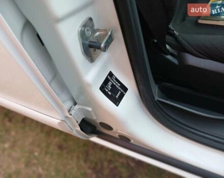 Белый Опель Зафира, объемом двигателя 1.8 л и пробегом 237 тыс. км за 7400 $, фото 17 на Automoto.ua