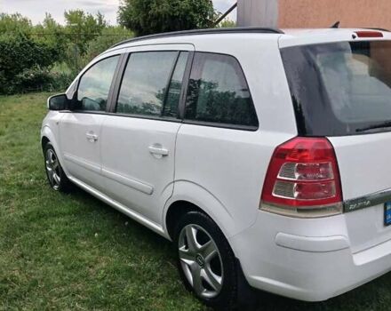 Белый Опель Зафира, объемом двигателя 1.8 л и пробегом 237 тыс. км за 7400 $, фото 3 на Automoto.ua