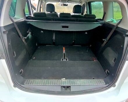 Белый Опель Зафира, объемом двигателя 1.6 л и пробегом 205 тыс. км за 8700 $, фото 5 на Automoto.ua