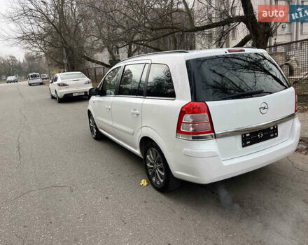 Белый Опель Зафира, объемом двигателя 1.6 л и пробегом 186 тыс. км за 9100 $, фото 6 на Automoto.ua