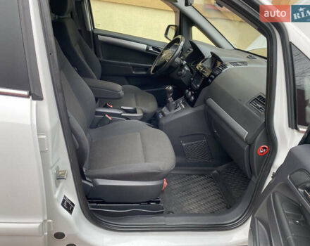 Белый Опель Зафира, объемом двигателя 1.8 л и пробегом 164 тыс. км за 7890 $, фото 15 на Automoto.ua