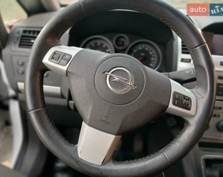 Белый Опель Зафира, объемом двигателя 1.8 л и пробегом 237 тыс. км за 7400 $, фото 29 на Automoto.ua