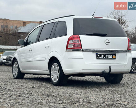 Белый Опель Зафира, объемом двигателя 1.69 л и пробегом 205 тыс. км за 7900 $, фото 10 на Automoto.ua