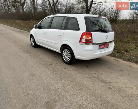 Белый Опель Зафира, объемом двигателя 1.6 л и пробегом 173 тыс. км за 7999 $, фото 4 на Automoto.ua
