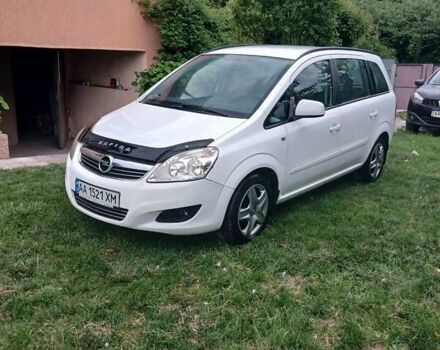 Белый Опель Зафира, объемом двигателя 1.8 л и пробегом 237 тыс. км за 7400 $, фото 1 на Automoto.ua