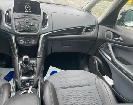 Белый Опель Зафира, объемом двигателя 2 л и пробегом 187 тыс. км за 8975 $, фото 4 на Automoto.ua