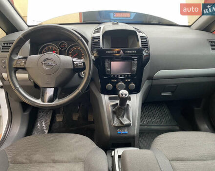 Белый Опель Зафира, объемом двигателя 1.8 л и пробегом 164 тыс. км за 7890 $, фото 11 на Automoto.ua
