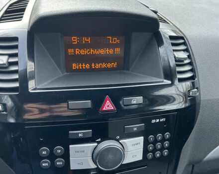 Белый Опель Зафира, объемом двигателя 1.6 л и пробегом 186 тыс. км за 9100 $, фото 11 на Automoto.ua