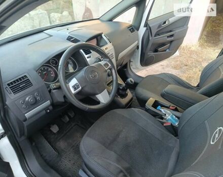 Белый Опель Зафира, объемом двигателя 1.8 л и пробегом 253 тыс. км за 7050 $, фото 11 на Automoto.ua