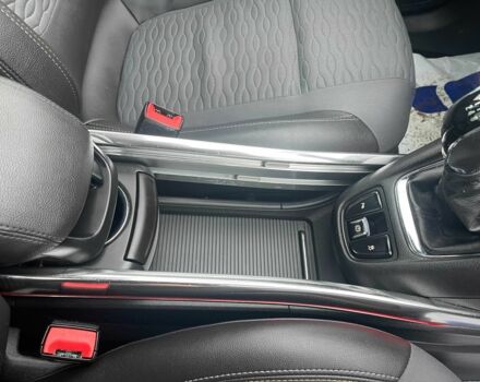 Белый Опель Зафира, объемом двигателя 2 л и пробегом 187 тыс. км за 8975 $, фото 9 на Automoto.ua