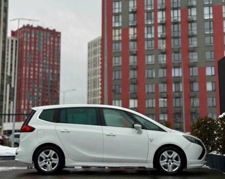 Белый Опель Зафира, объемом двигателя 2 л и пробегом 200 тыс. км за 8900 $, фото 5 на Automoto.ua