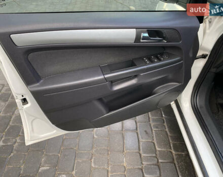 Белый Опель Зафира, объемом двигателя 1.8 л и пробегом 212 тыс. км за 7500 $, фото 43 на Automoto.ua