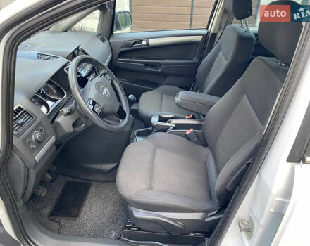 Белый Опель Зафира, объемом двигателя 1.8 л и пробегом 212 тыс. км за 7500 $, фото 23 на Automoto.ua