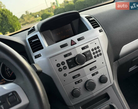 Белый Опель Зафира, объемом двигателя 1.6 л и пробегом 149 тыс. км за 7699 $, фото 111 на Automoto.ua