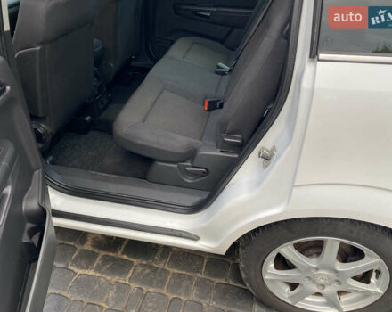 Белый Опель Зафира, объемом двигателя 1.8 л и пробегом 212 тыс. км за 7500 $, фото 28 на Automoto.ua