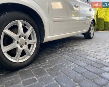 Белый Опель Зафира, объемом двигателя 1.8 л и пробегом 212 тыс. км за 7500 $, фото 6 на Automoto.ua