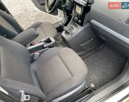 Белый Опель Зафира, объемом двигателя 1.8 л и пробегом 212 тыс. км за 7500 $, фото 38 на Automoto.ua