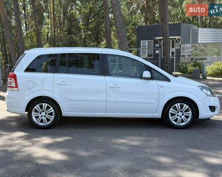Білий Опель Зафіра, об'ємом двигуна 1.7 л та пробігом 193 тис. км за 8100 $, фото 8 на Automoto.ua