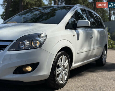 Білий Опель Зафіра, об'ємом двигуна 1.7 л та пробігом 193 тис. км за 8100 $, фото 1 на Automoto.ua