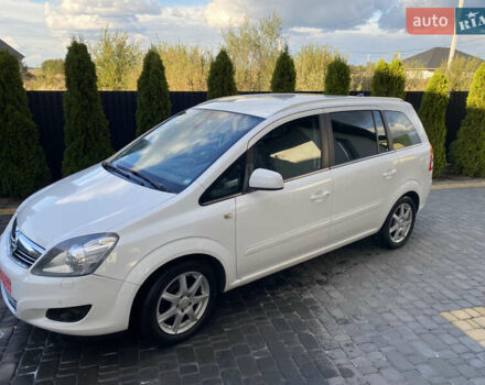 Белый Опель Зафира, объемом двигателя 1.8 л и пробегом 212 тыс. км за 7500 $, фото 3 на Automoto.ua