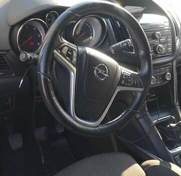 Белый Опель Зафира, объемом двигателя 2 л и пробегом 281 тыс. км за 9800 $, фото 17 на Automoto.ua