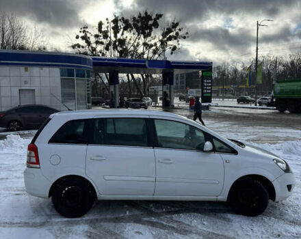 Белый Опель Зафира, объемом двигателя 1.7 л и пробегом 206 тыс. км за 8100 $, фото 6 на Automoto.ua