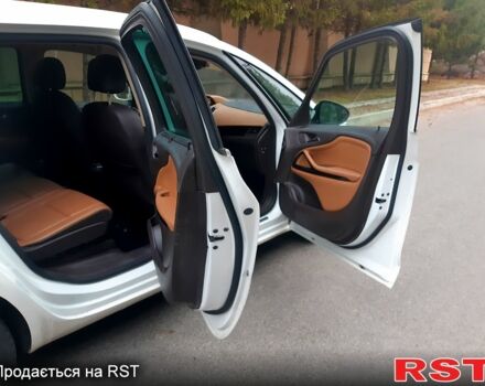 Опель Зафира 2014 в Харькове на Automoto.ua Белый Опель Зафира, объемом двигателя 1.6 л и пробегом 200 тыс. км за 7600 $, фото 3 на Automoto.ua