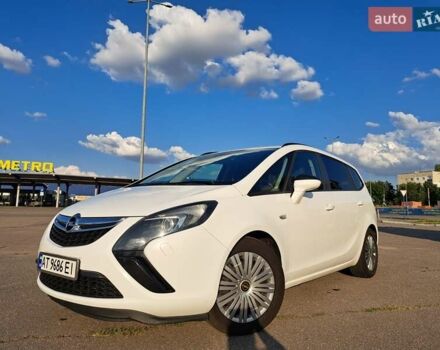 Опель Зафира 2014 в Харькове на Automoto.ua Белый Опель Зафира, объемом двигателя 2 л и пробегом 253 тыс. км за 9500 $, фото 1 на Automoto.ua